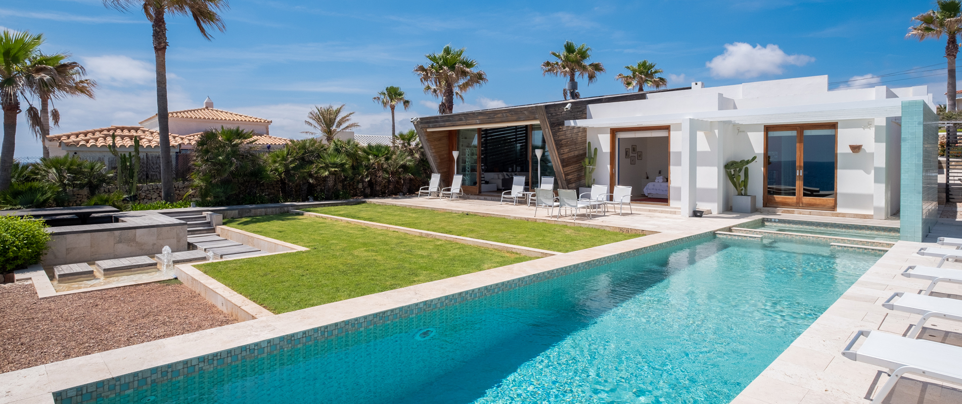 Villas by the beach Menorca