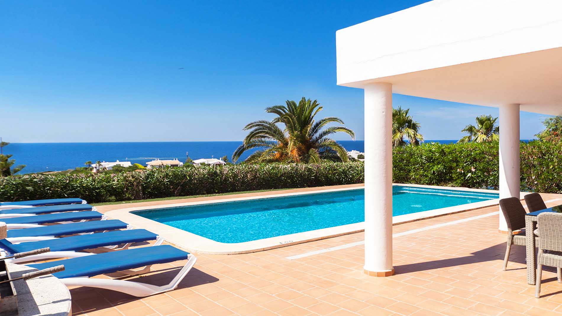 Villas with pools near Binibeca