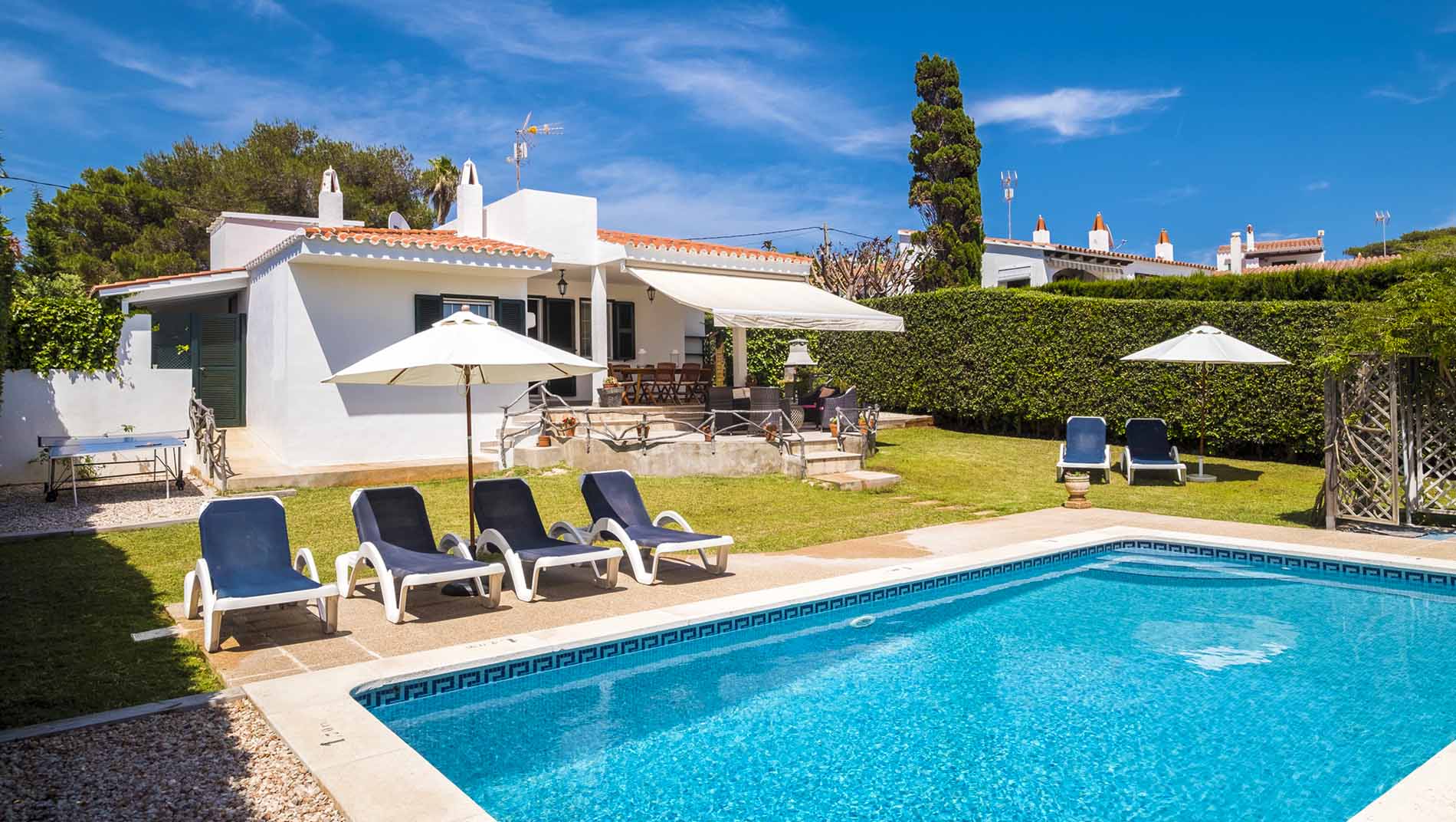 Villas with pools near Binibeca