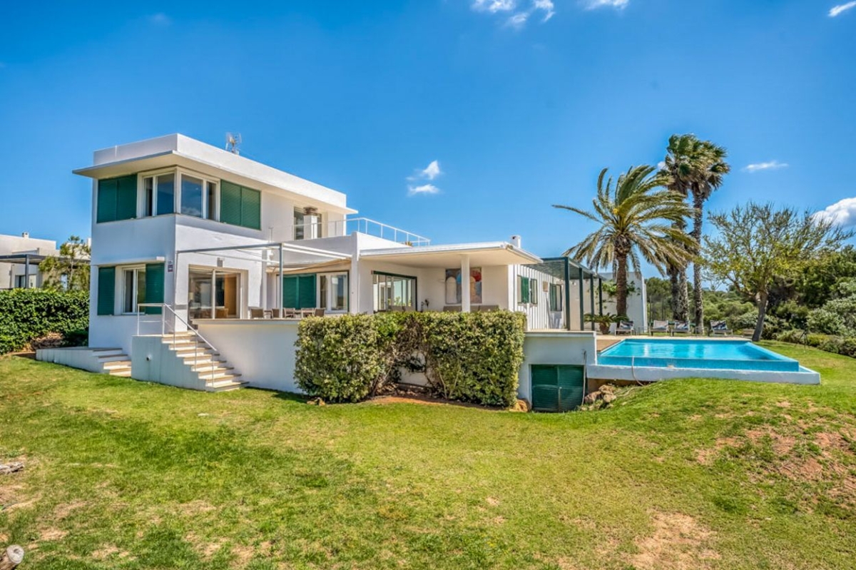 Villas with pool in Cap d'en Font